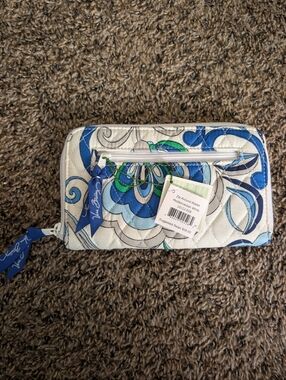 Vera Bradley Quilted Zip Wallet Mediterranean White